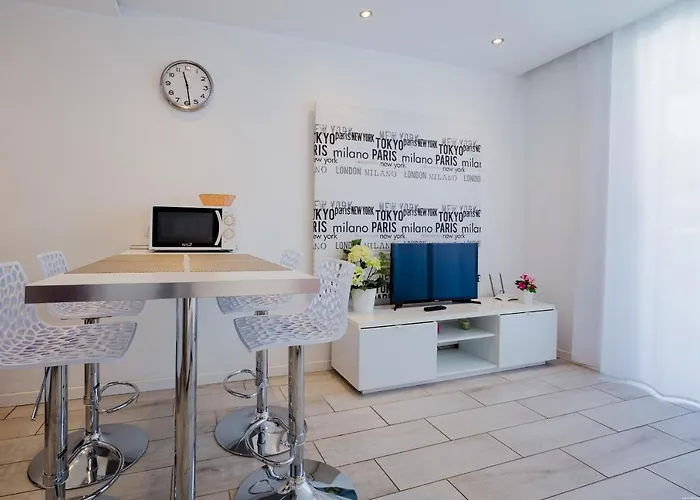 Beautiful Playa Honda In The Heart Of Americas Apartmán *